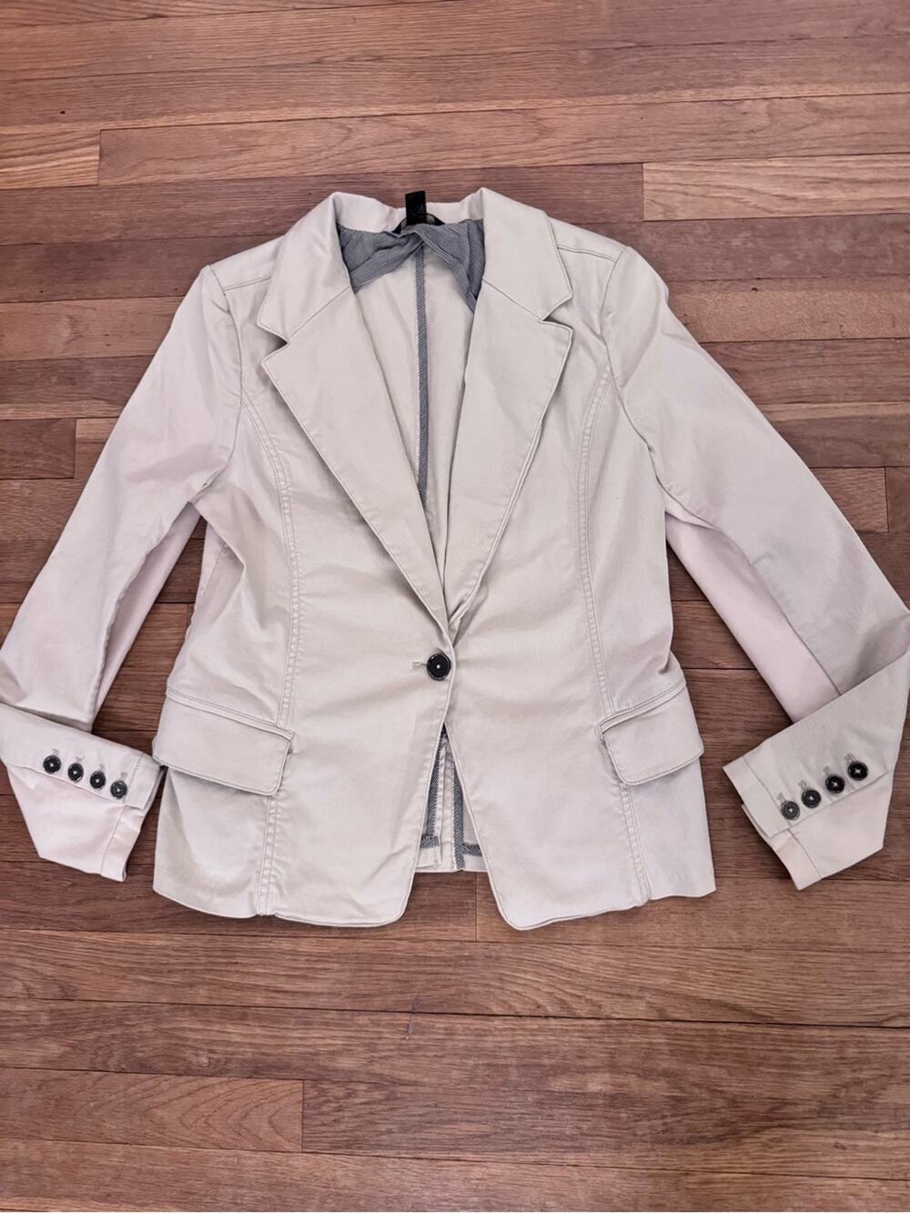 Peyton Jensen Women's Beige Knit Blazer - Size M
b22